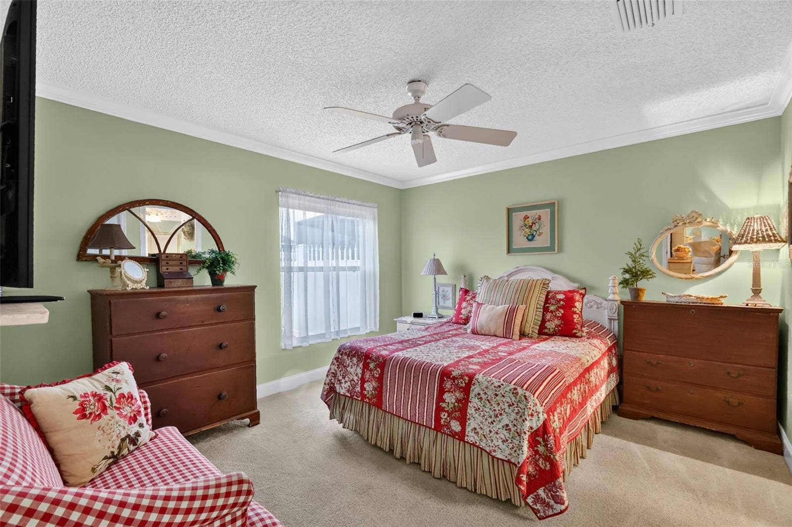 1863 DALTON DRIVE, The Villages, FL 32162 1863 DALTON DRIVE, The Villages, FL 32162