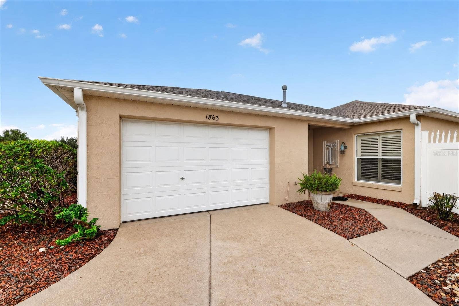 1863 DALTON DRIVE, The Villages, FL 32162 1863 DALTON DRIVE, The Villages, FL 32162
