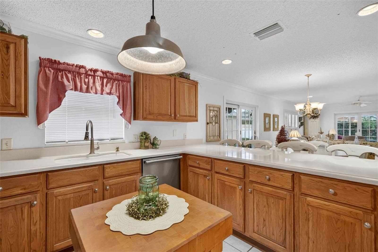 1863 DALTON DRIVE, The Villages, FL 32162 1863 DALTON DRIVE, The Villages, FL 32162