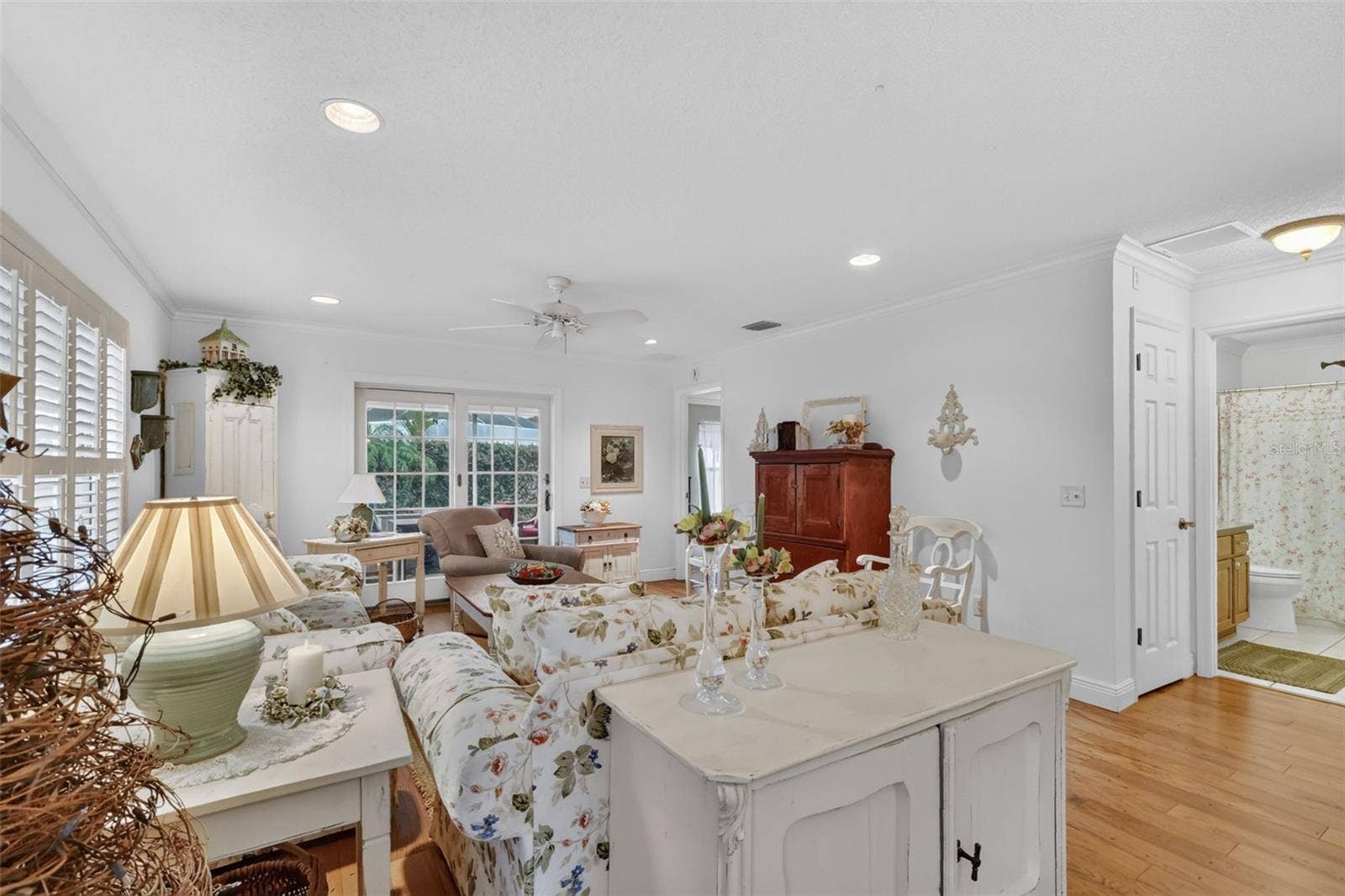 1863 DALTON DRIVE, The Villages, FL 32162 1863 DALTON DRIVE, The Villages, FL 32162