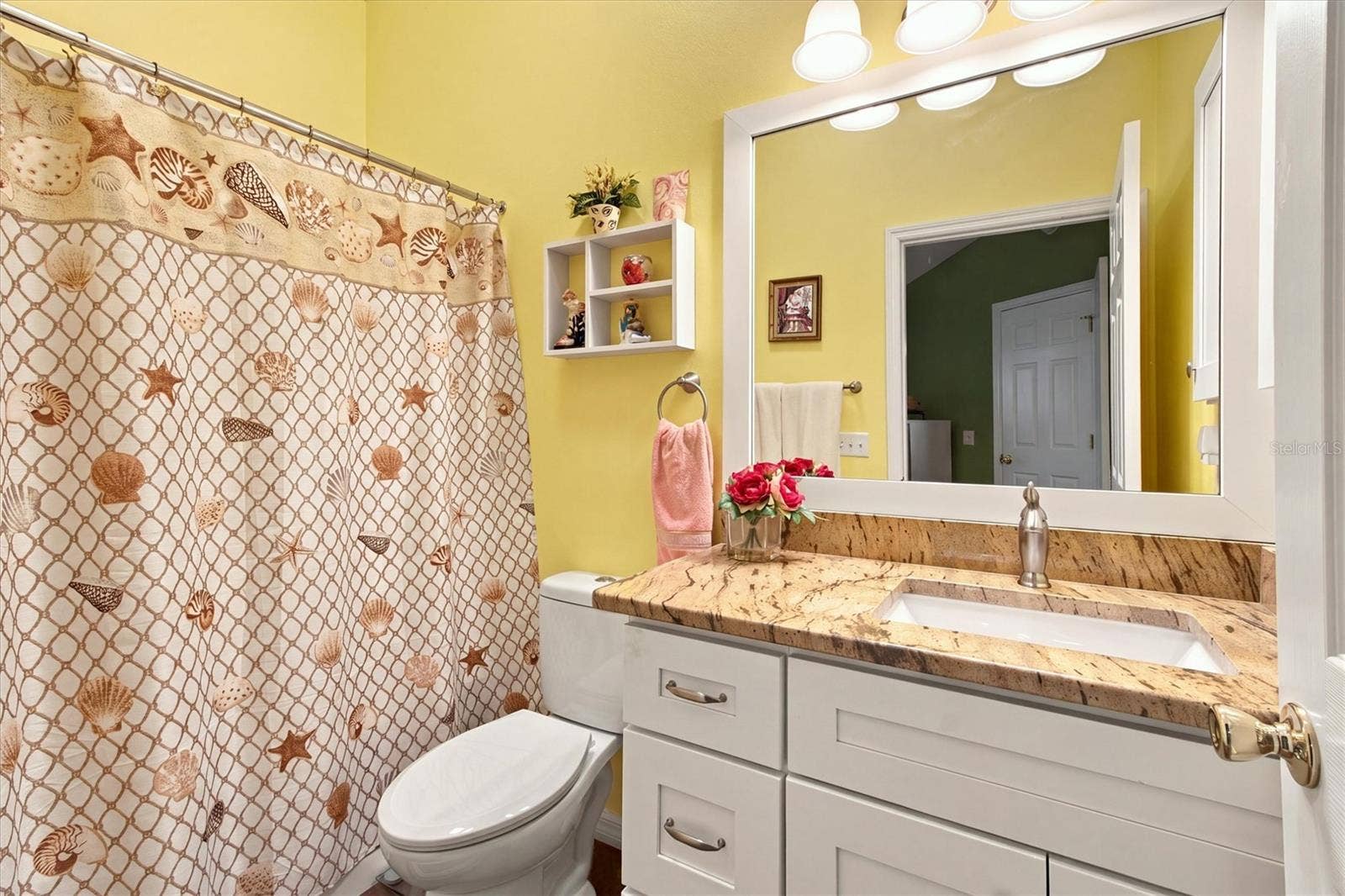 1115 SAN BERNARDO ROAD, The Villages, FL 32162 Guest Bathroom