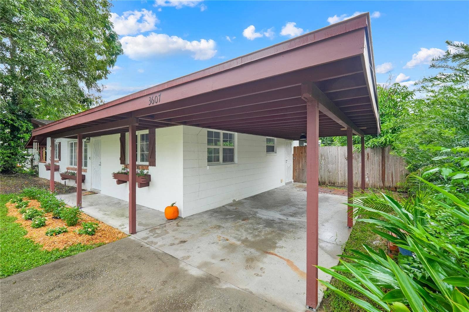 3607 S CRYSTAL LAKE DRIVE, Orlando, FL 32806