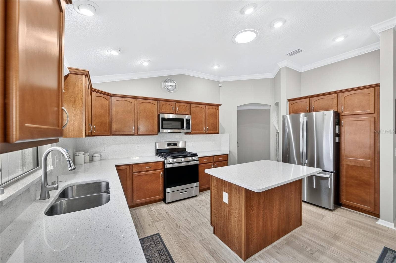 664 MISSION HILLS TRAIL, The Villages, FL 32162