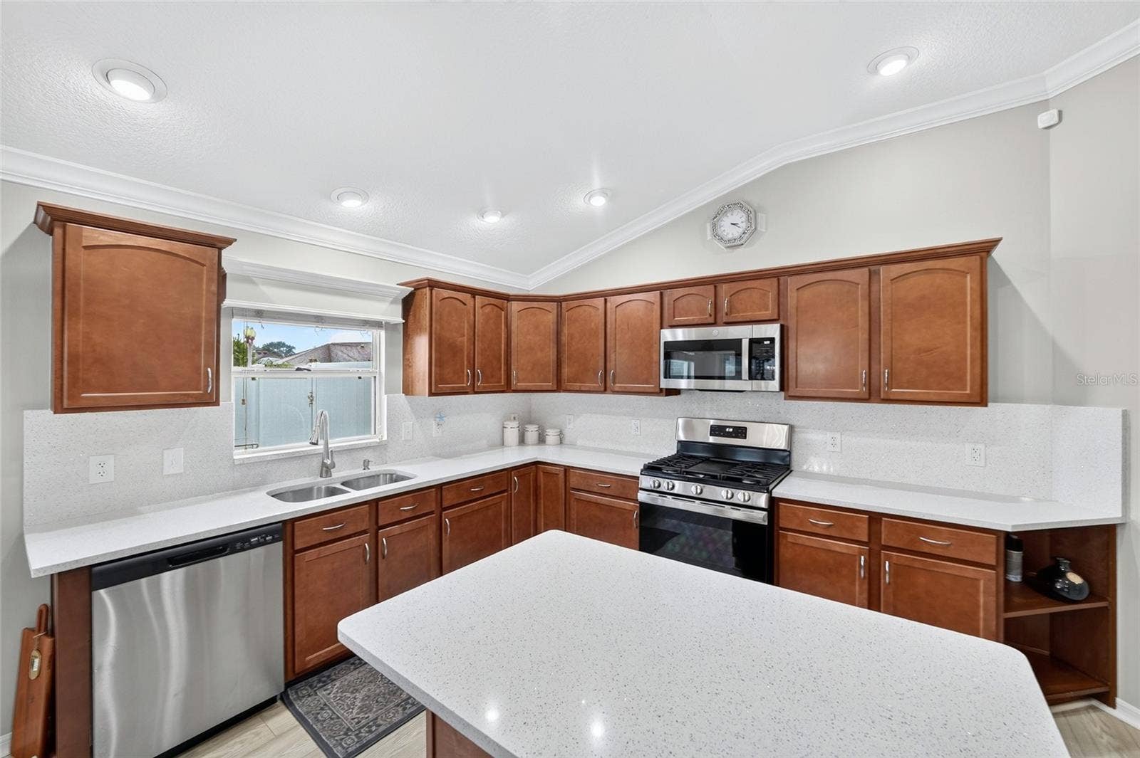 664 MISSION HILLS TRAIL, The Villages, FL 32162