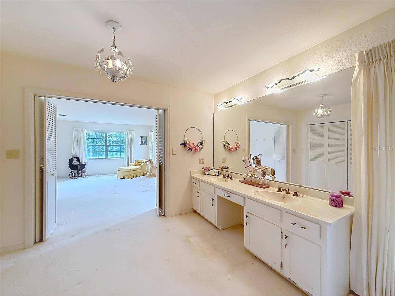 8038 SPRING DRIVE, Yalaha, FL 34797 Primary Bathroom to Bedroom