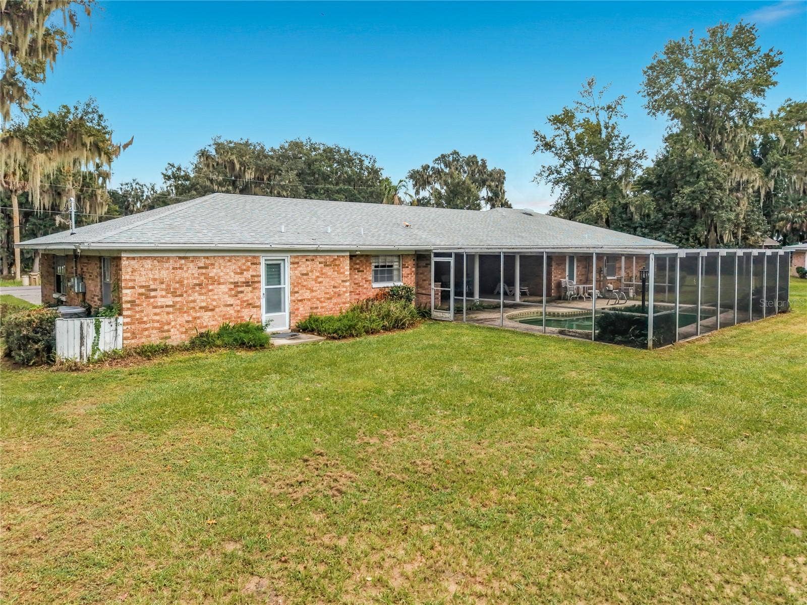 8038 SPRING DRIVE, Yalaha, FL 34797 8038 SPRING DRIVE, Yalaha, FL 34797