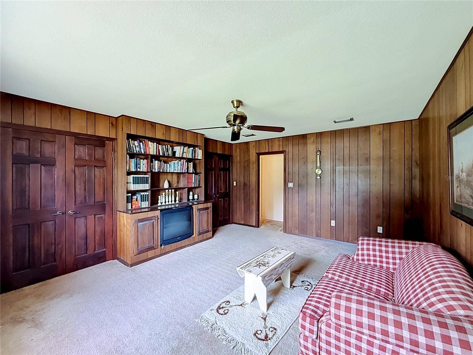 8038 SPRING DRIVE, Yalaha, FL 34797 8038 SPRING DRIVE, Yalaha, FL 34797