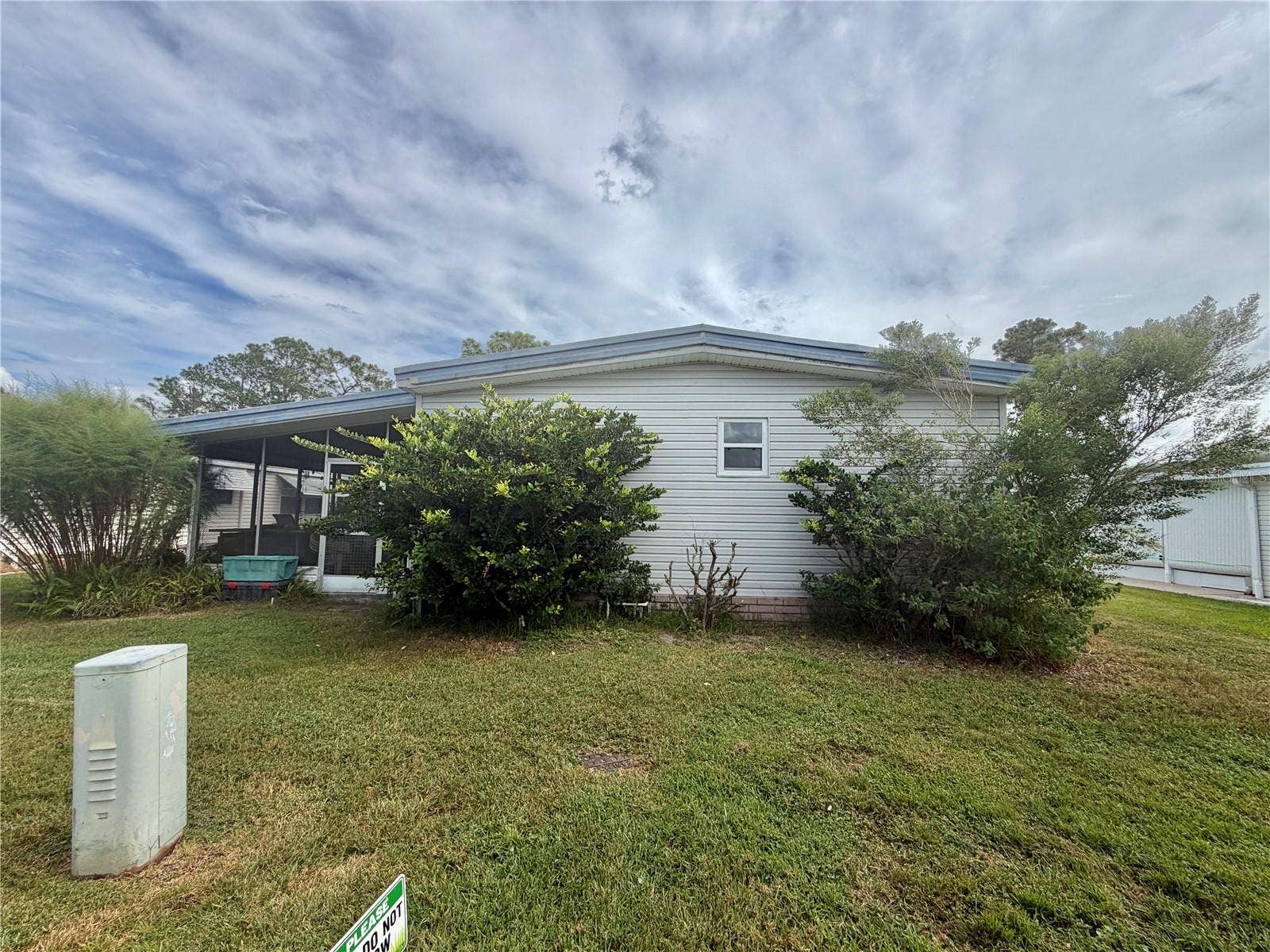 355 HAWTHORNE BOULEVARD, Leesburg, FL 34748