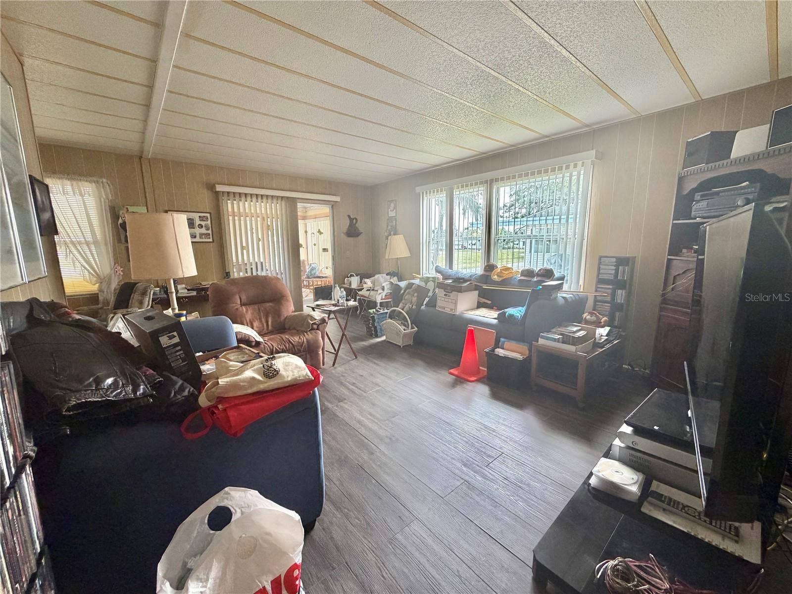 355 HAWTHORNE BOULEVARD, Leesburg, FL 34748
