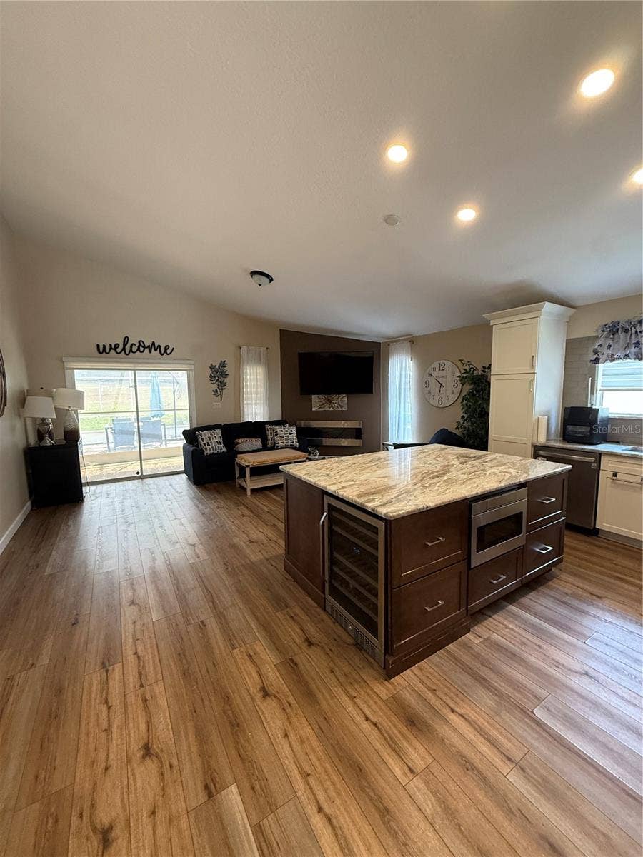 24907 CRANES ROOST CIRCLE, Leesburg, FL 34748 24907 CRANES ROOST CIRCLE, Leesburg, FL 34748