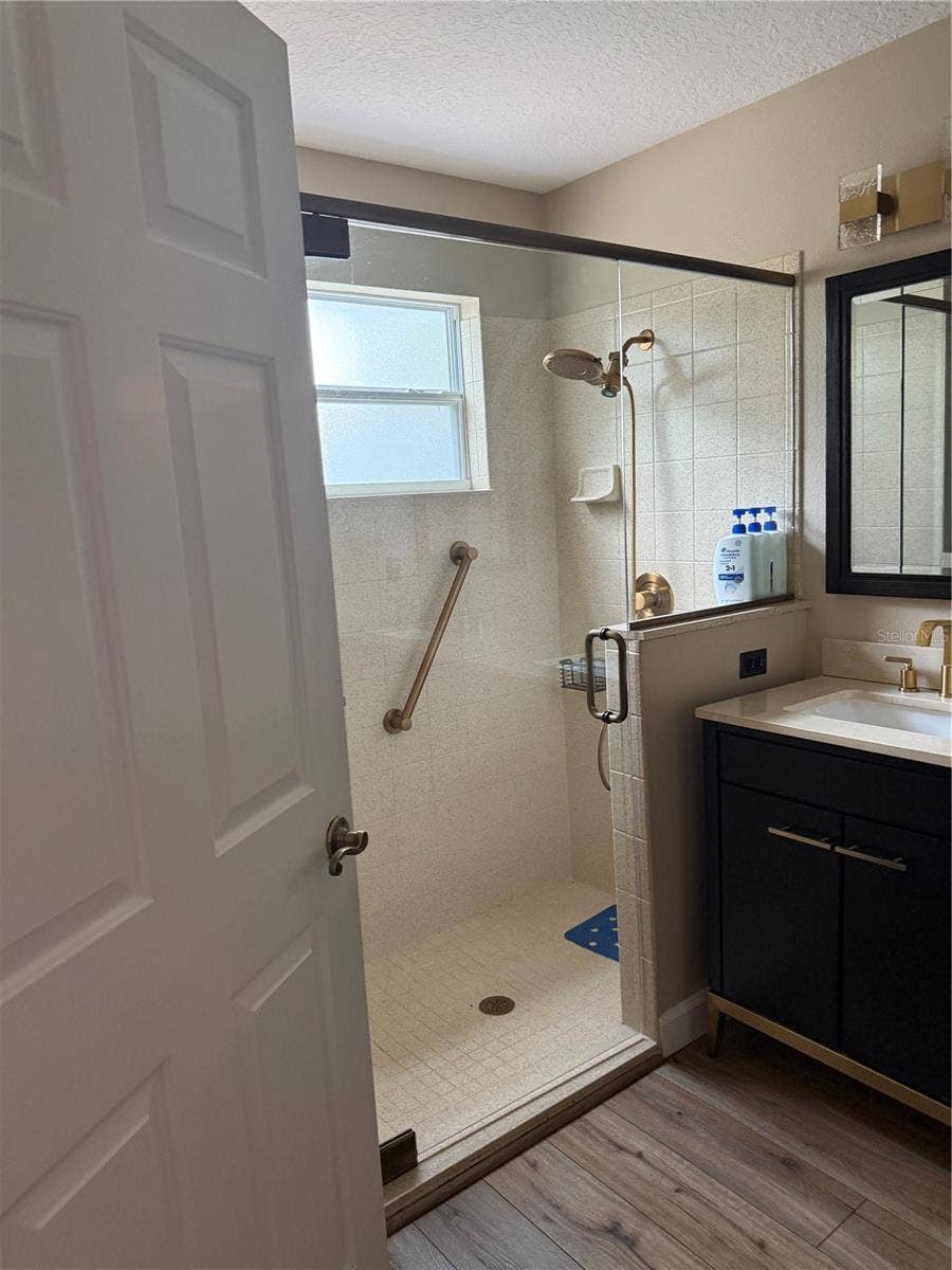 24907 CRANES ROOST CIRCLE, Leesburg, FL 34748 primary shower