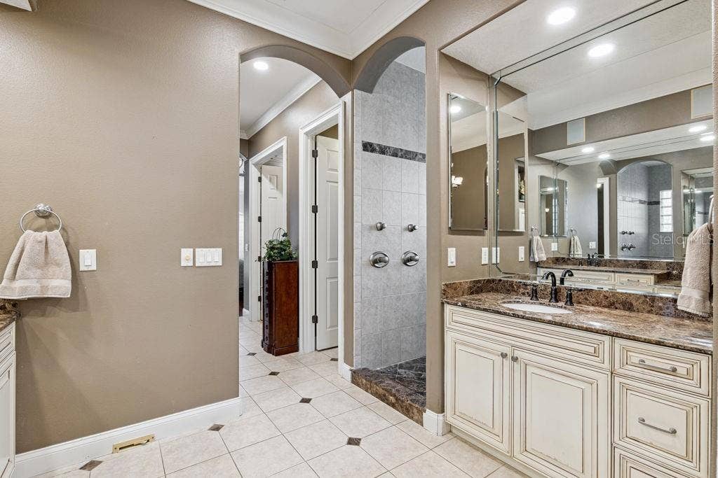 1066 CEASARS CT, Mount Dora, FL 32757 Primary Bathroom