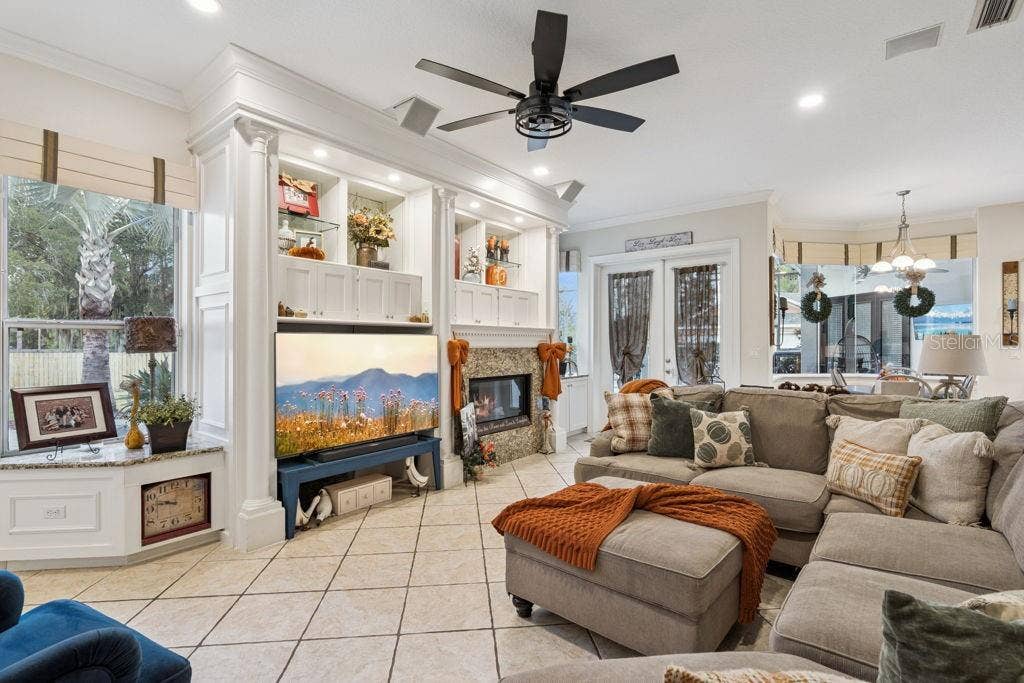 1066 CEASARS CT, Mount Dora, FL 32757 Family Room