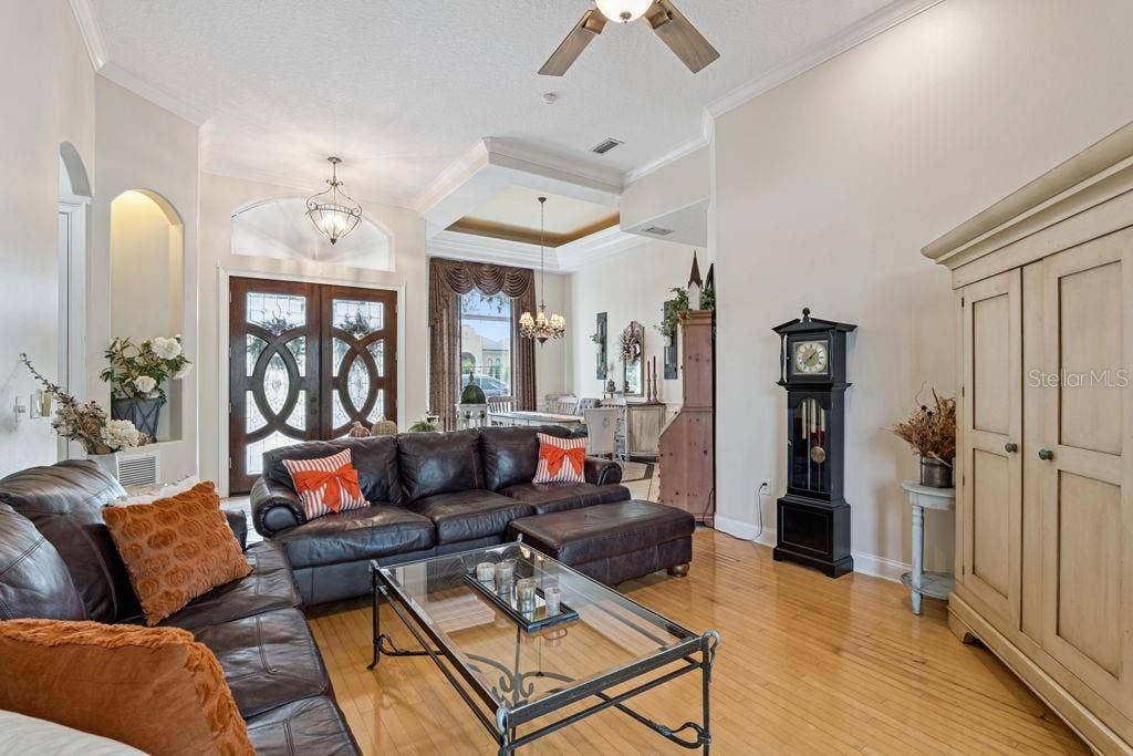 1066 CEASARS CT, Mount Dora, FL 32757 Living Room