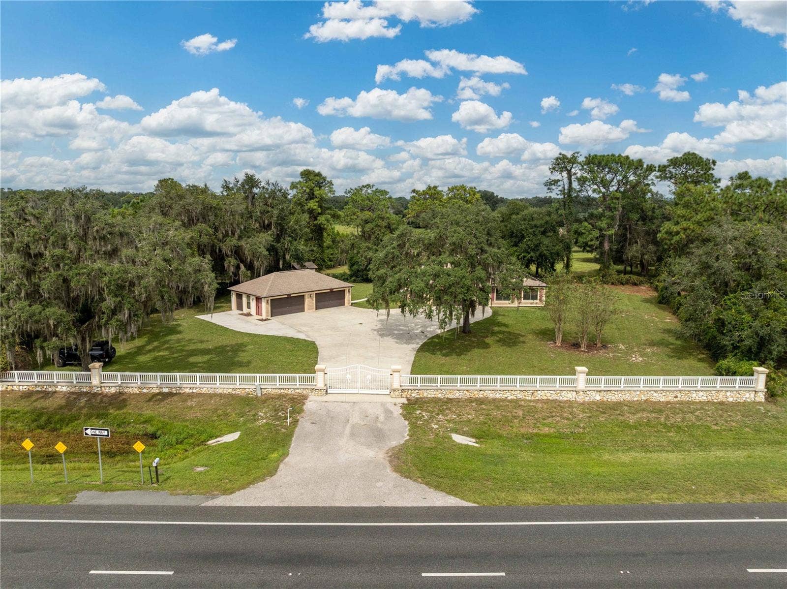 6014 W SR 44, Lake Panasoffkee, FL 33538