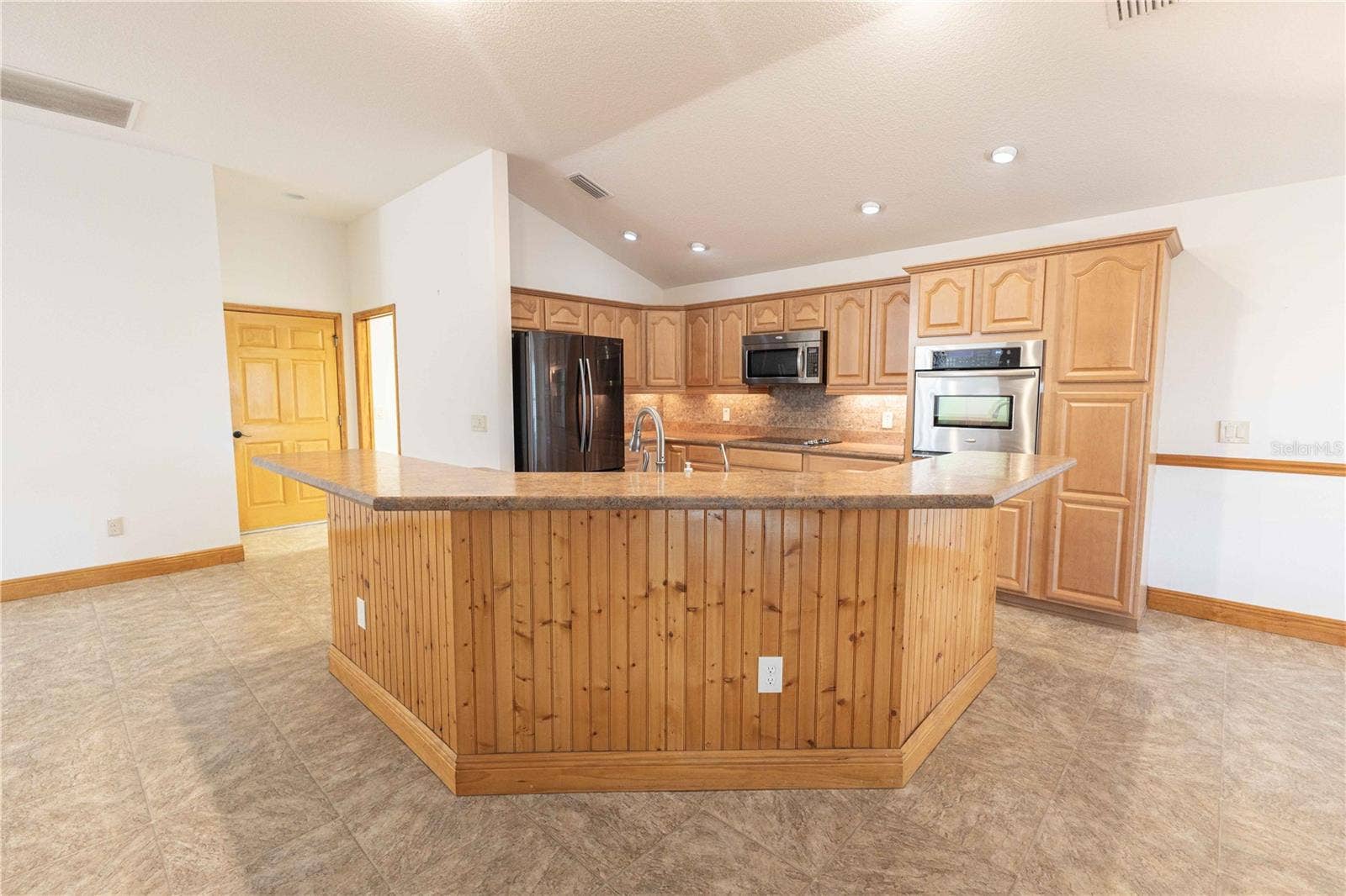 6014 W SR 44, Lake Panasoffkee, FL 33538
