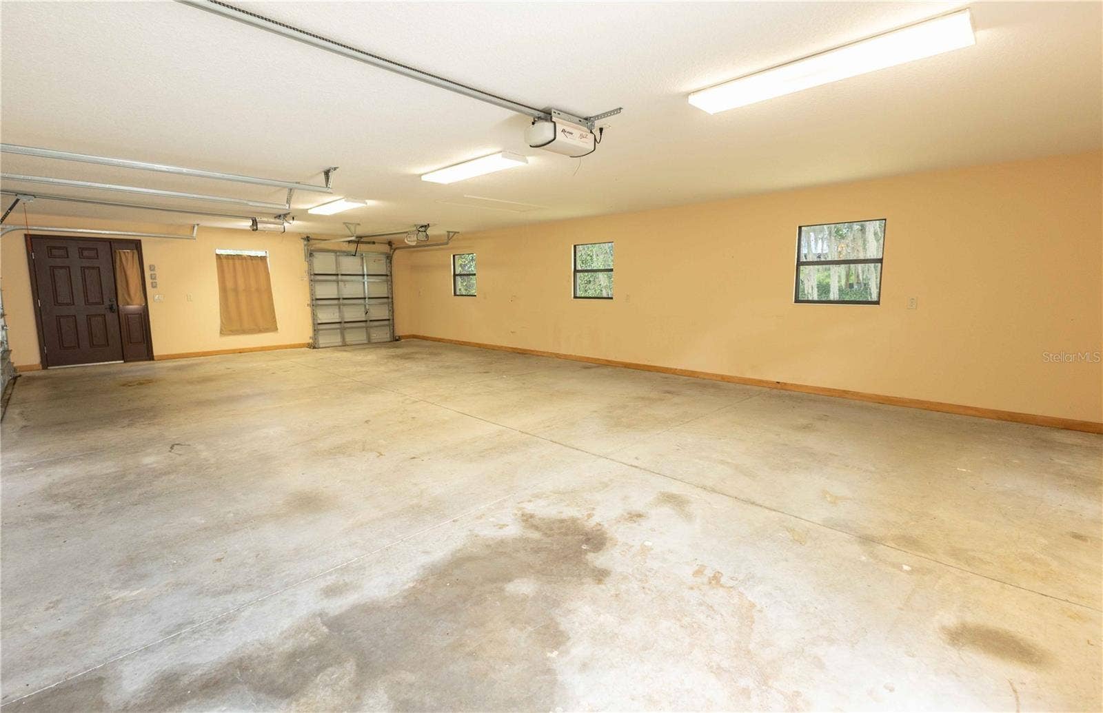 6014 W SR 44, Lake Panasoffkee, FL 33538