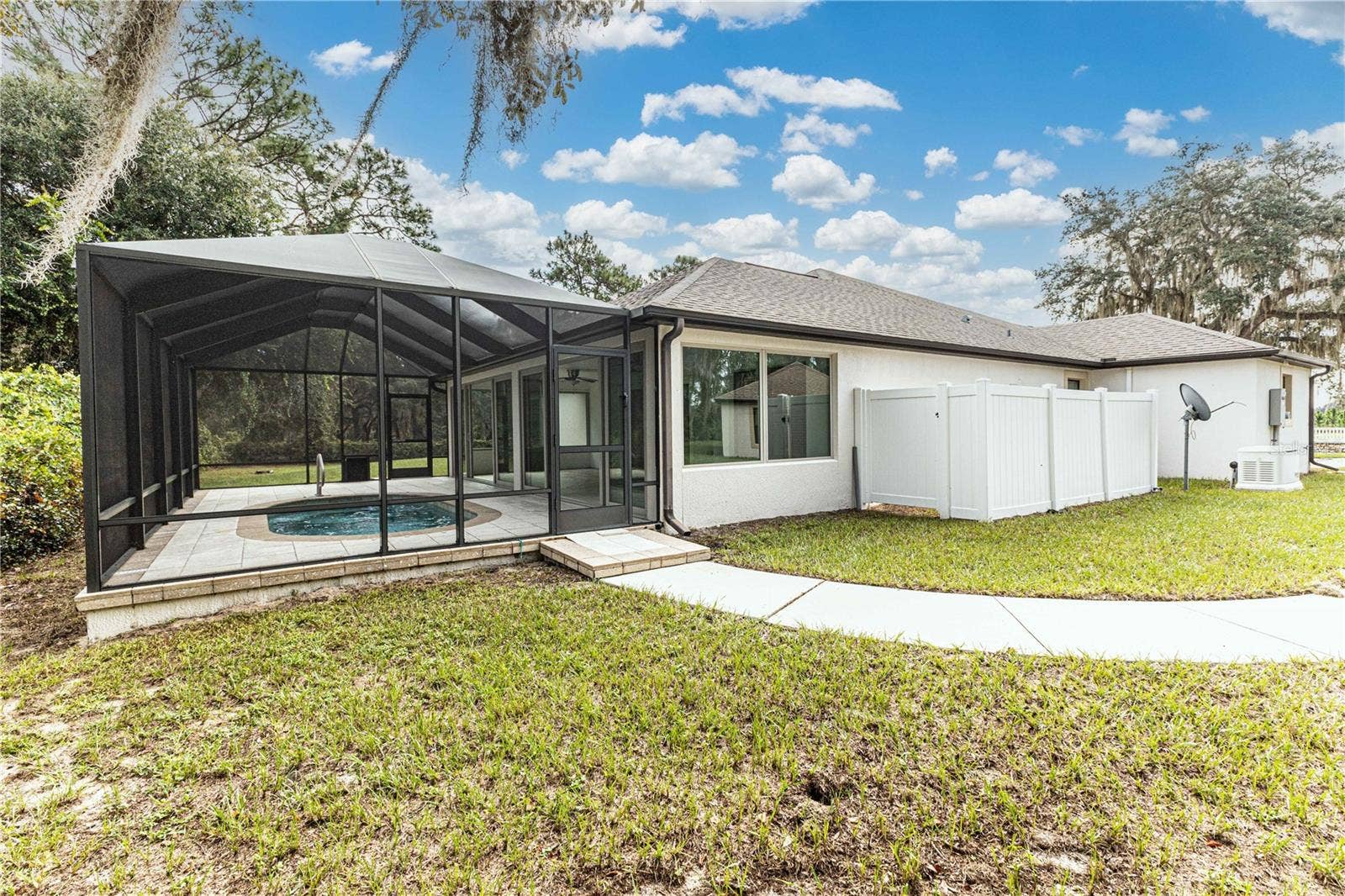 6014 W SR 44, Lake Panasoffkee, FL 33538