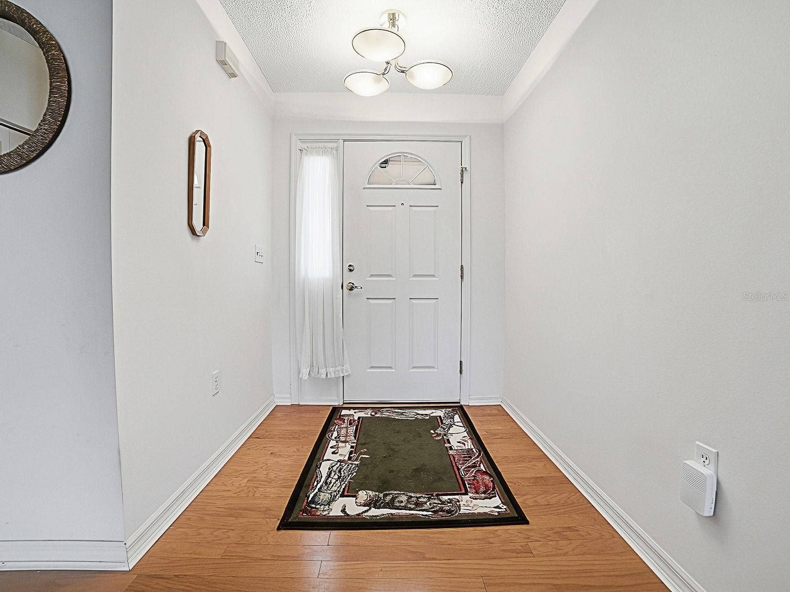 647 TIMBERCREST DRIVE, Leesburg, FL 34748 LIGHTED ENTRYWAY