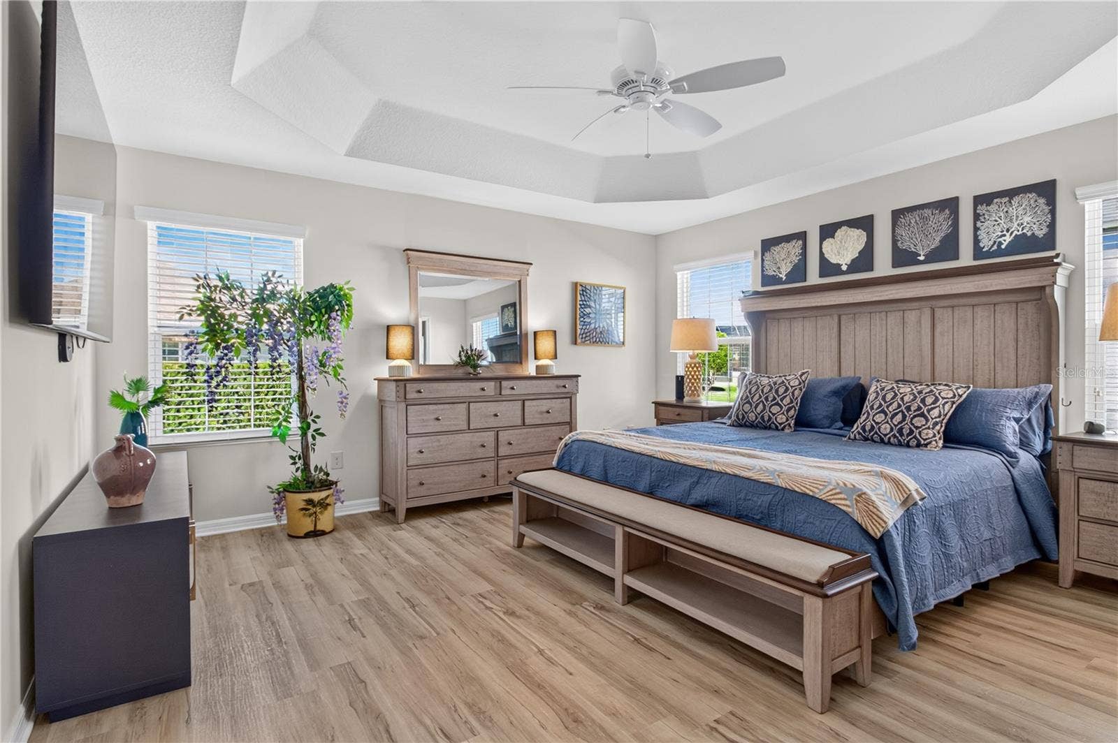 3342 VELTRE WAY, The Villages, FL 32163 3342 VELTRE WAY, The Villages, FL 32163