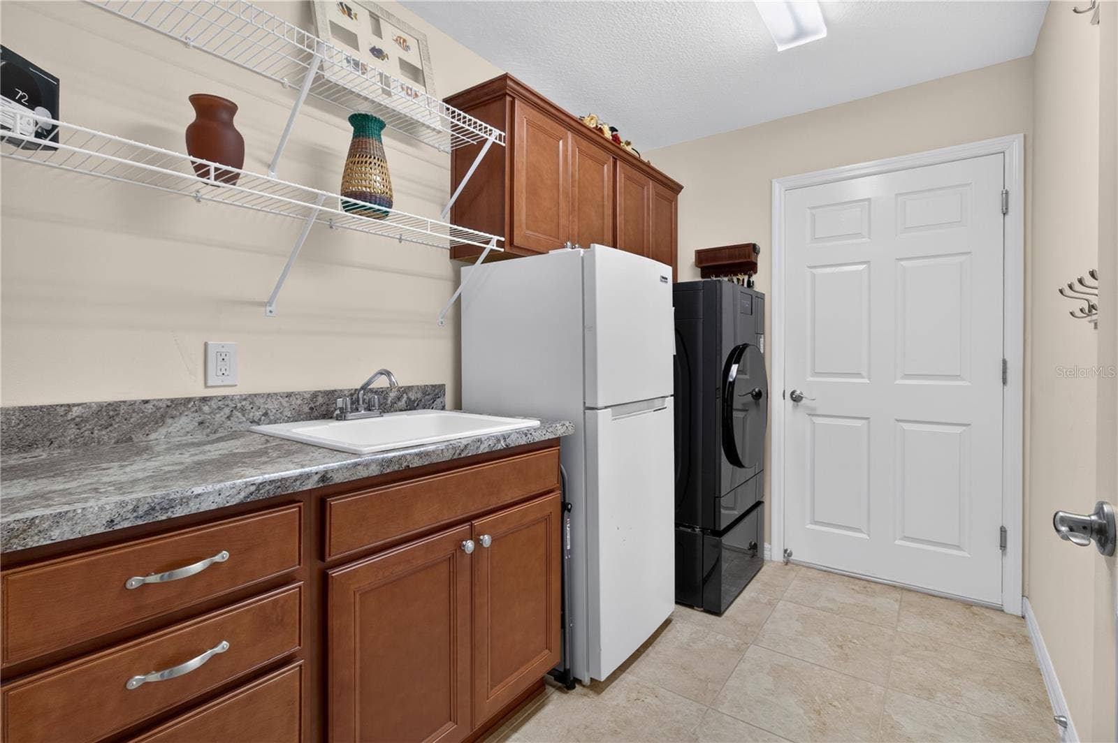 3342 VELTRE WAY, The Villages, FL 32163 3342 VELTRE WAY, The Villages, FL 32163
