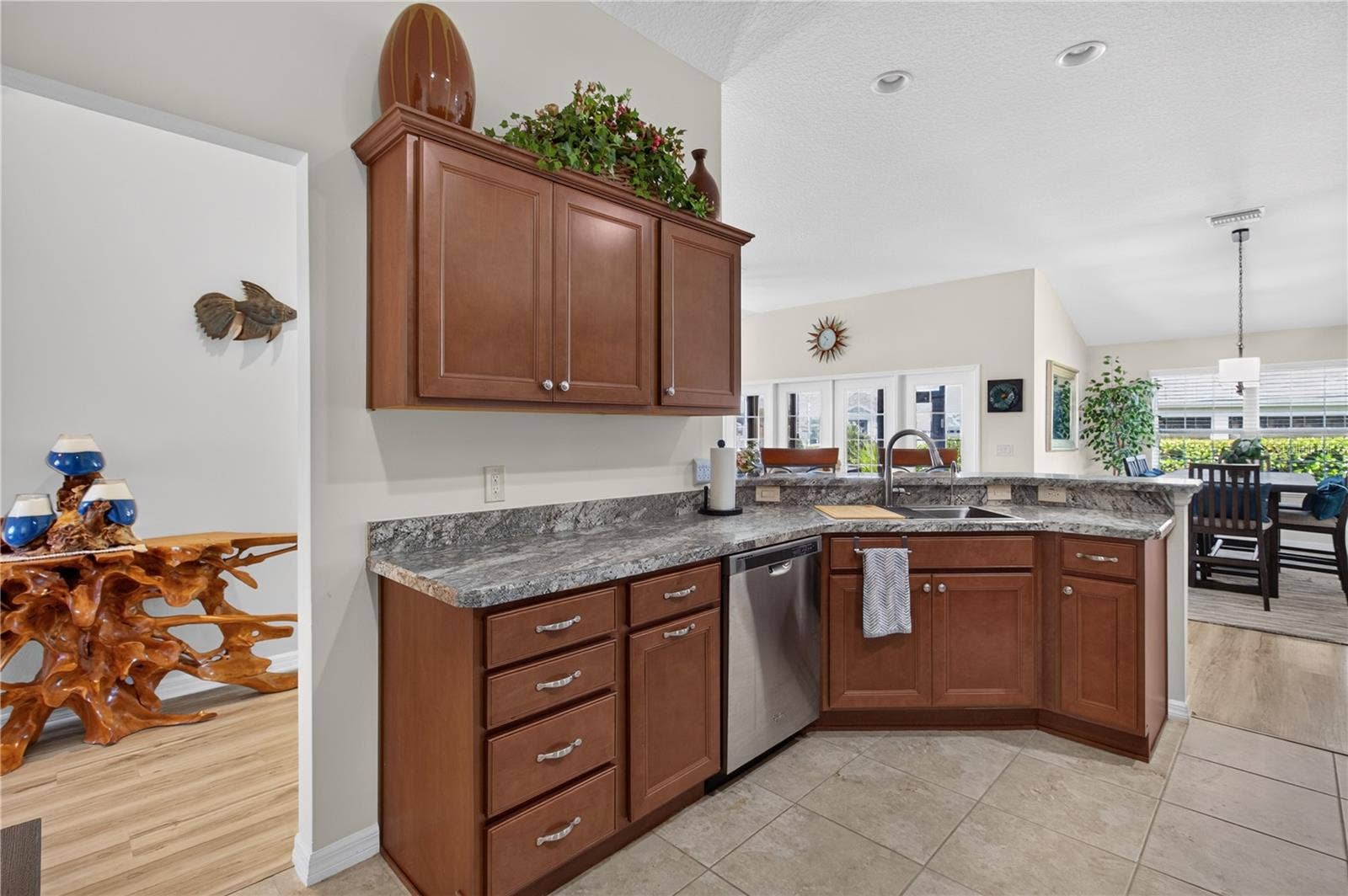 3342 VELTRE WAY, The Villages, FL 32163 3342 VELTRE WAY, The Villages, FL 32163