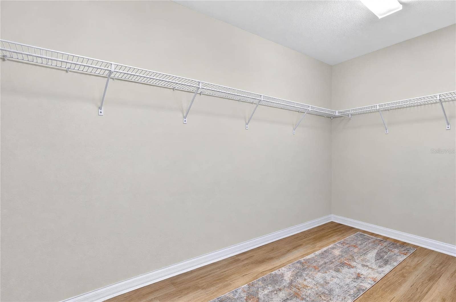 3342 VELTRE WAY, The Villages, FL 32163 3342 VELTRE WAY, The Villages, FL 32163
