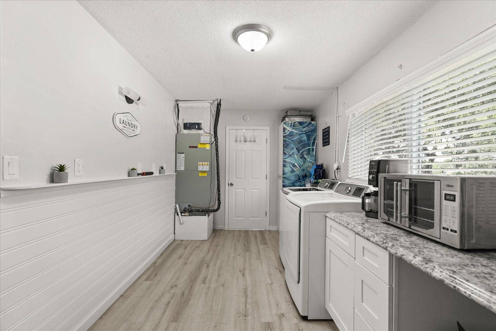 1210 E CAROLINE STREET, Tavares, FL 32778