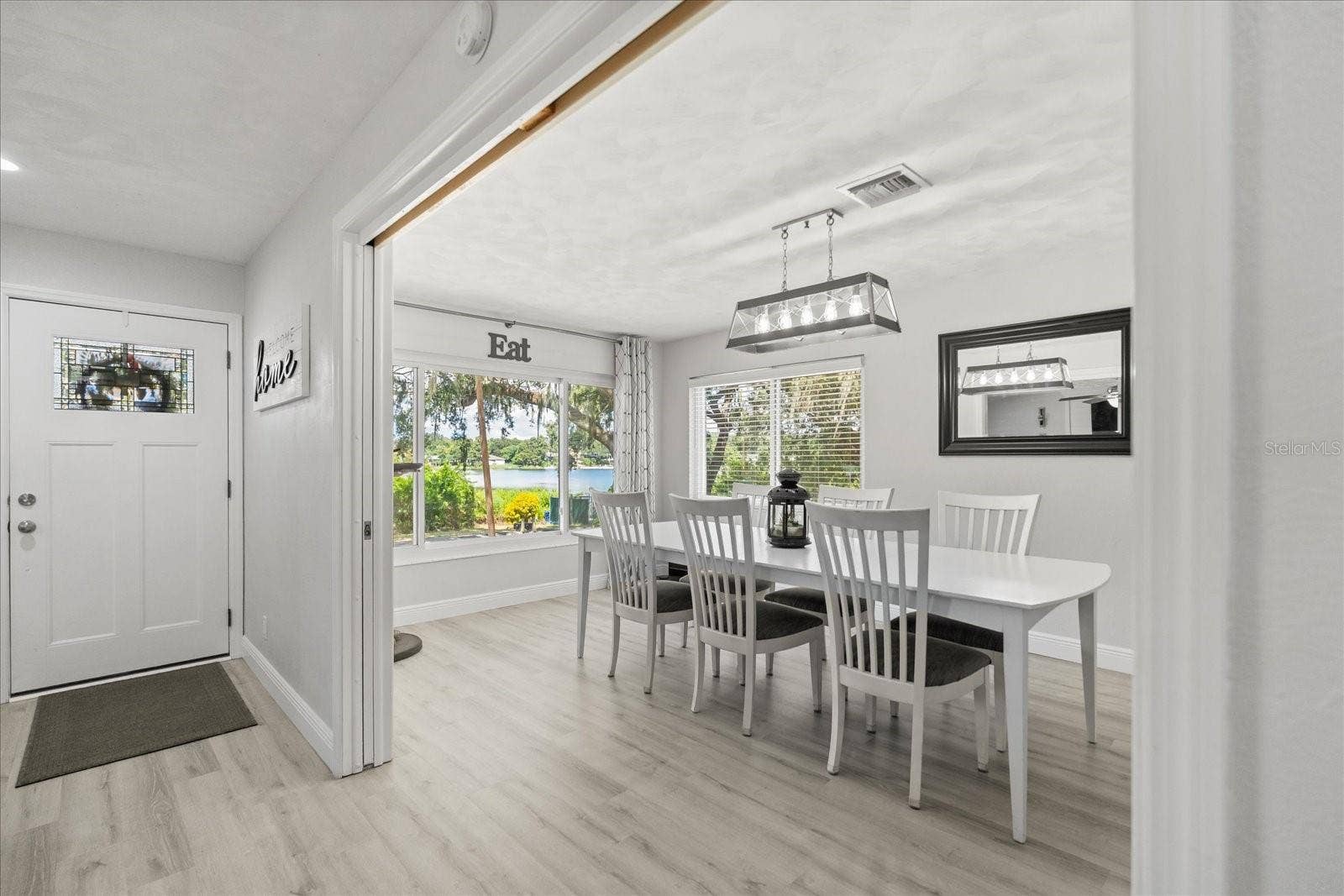 1210 E CAROLINE STREET, Tavares, FL 32778
