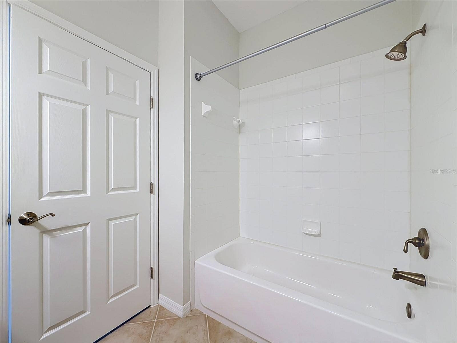 4719 HERITAGE TRAIL, Leesburg, FL 34748 4719 HERITAGE TRAIL, Leesburg, FL 34748