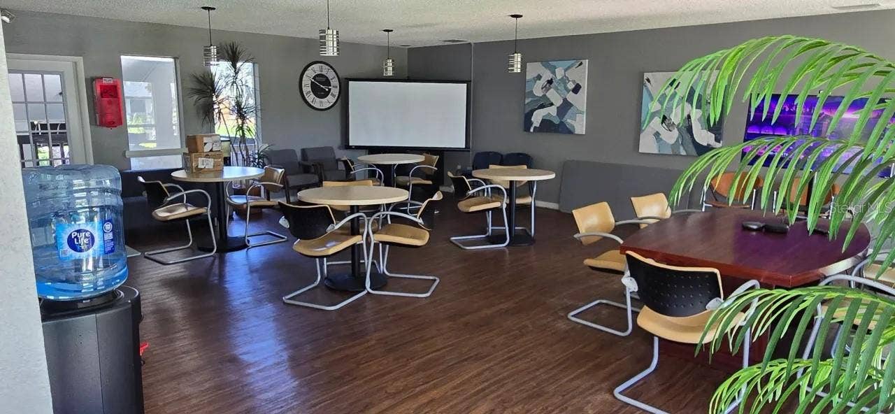 4149 S SEMORAN BOULEVARD, #9, Orlando, FL 32822 4149 S SEMORAN BOULEVARD, #9, Orlando, FL 32822