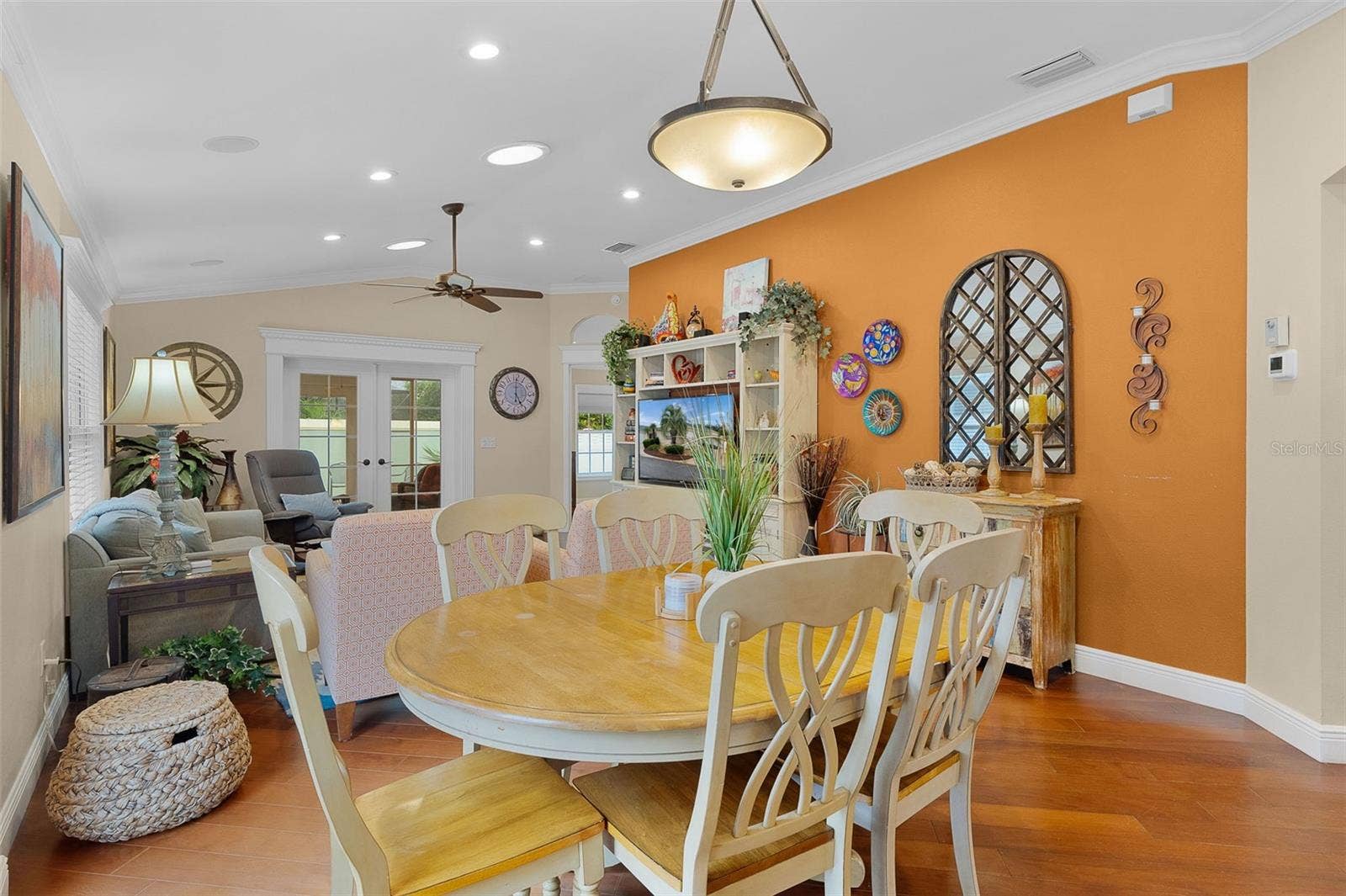 1041 REIDVILLE ROAD, The Villages, FL 32162 1041 REIDVILLE ROAD, The Villages, FL 32162