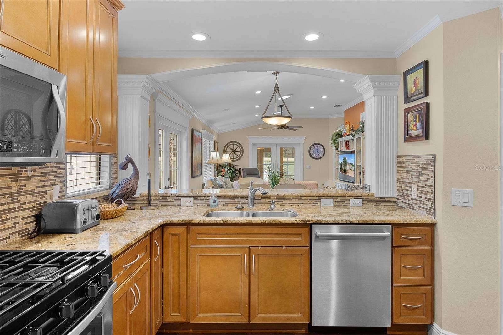 1041 REIDVILLE ROAD, The Villages, FL 32162 1041 REIDVILLE ROAD, The Villages, FL 32162