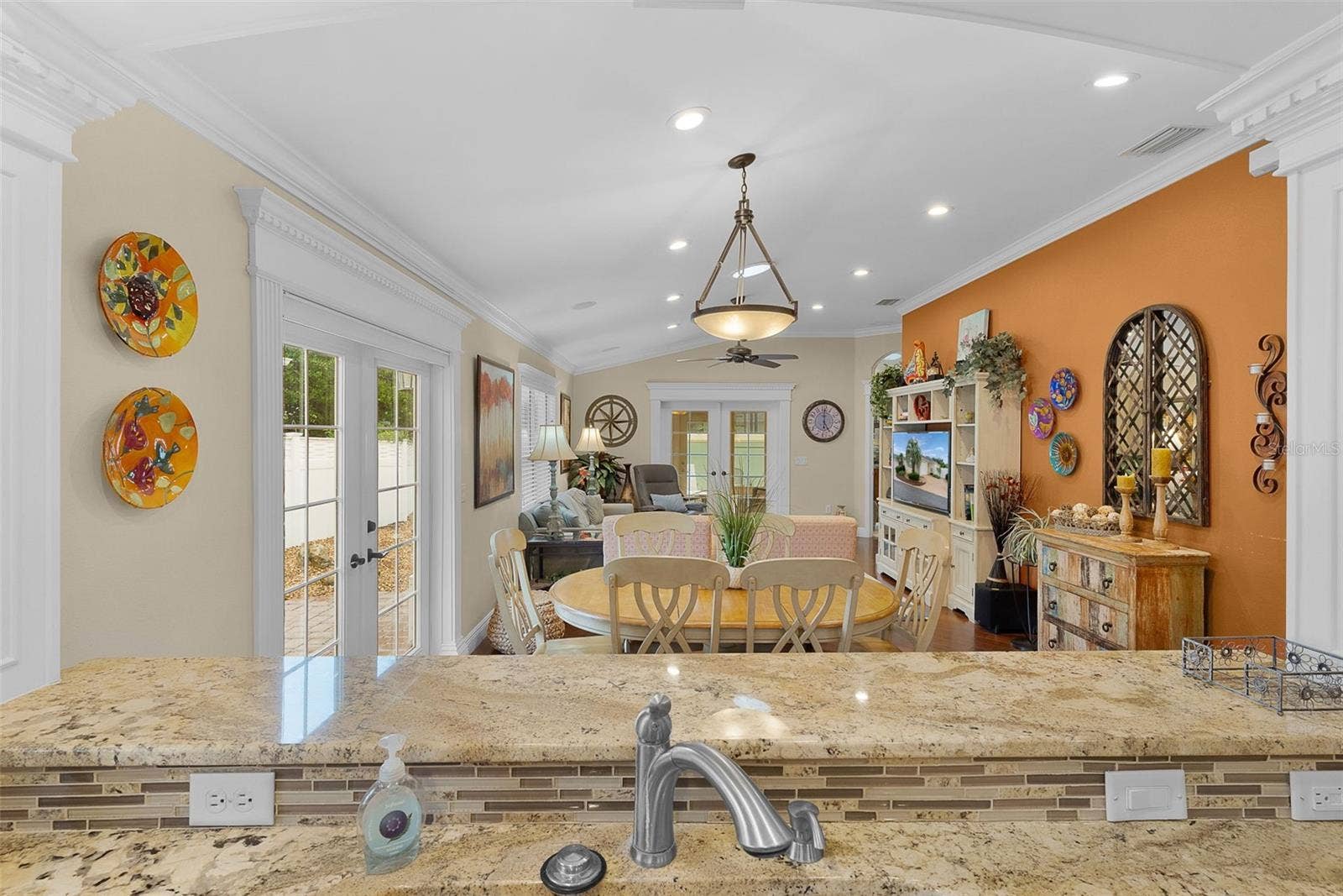1041 REIDVILLE ROAD, The Villages, FL 32162 1041 REIDVILLE ROAD, The Villages, FL 32162
