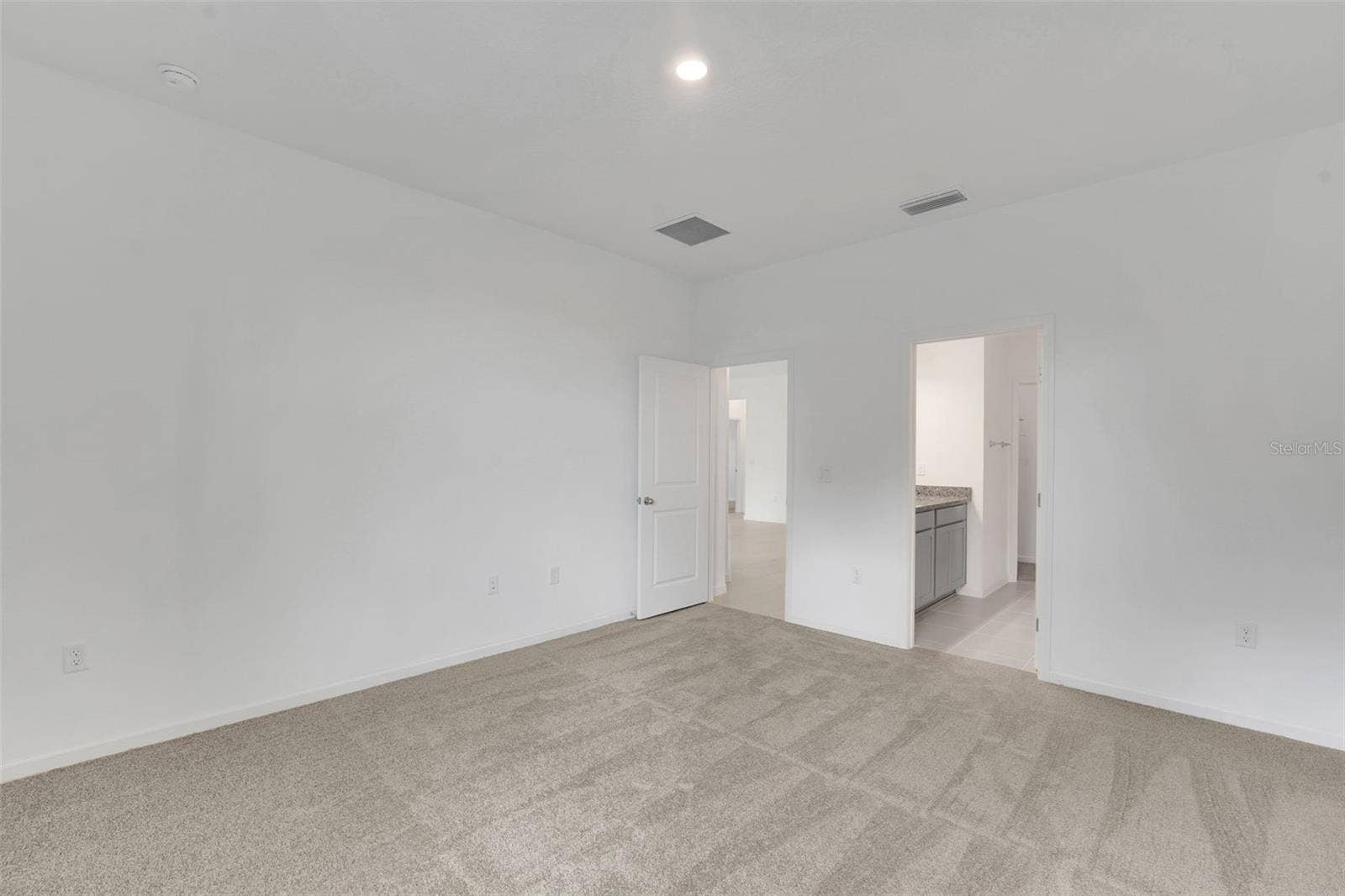 1044 LUKE AVENUE, Winter Haven, FL 33881
