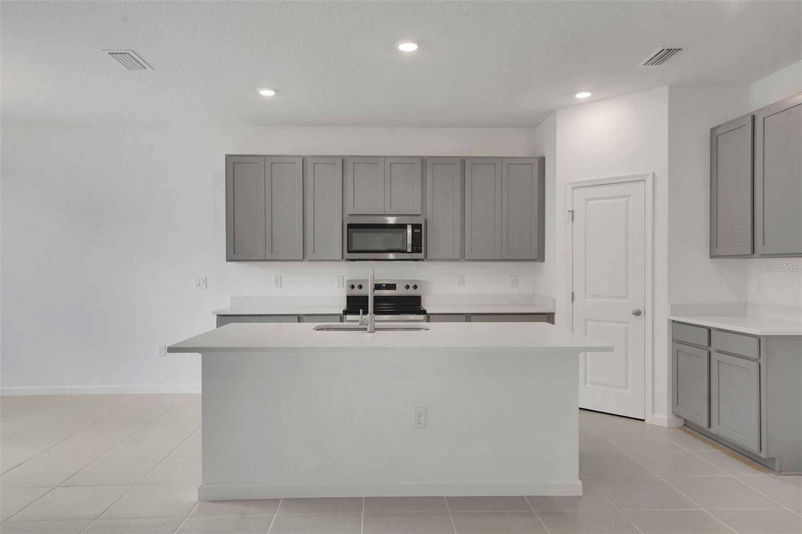 1044 LUKE AVENUE, Winter Haven, FL 33881
