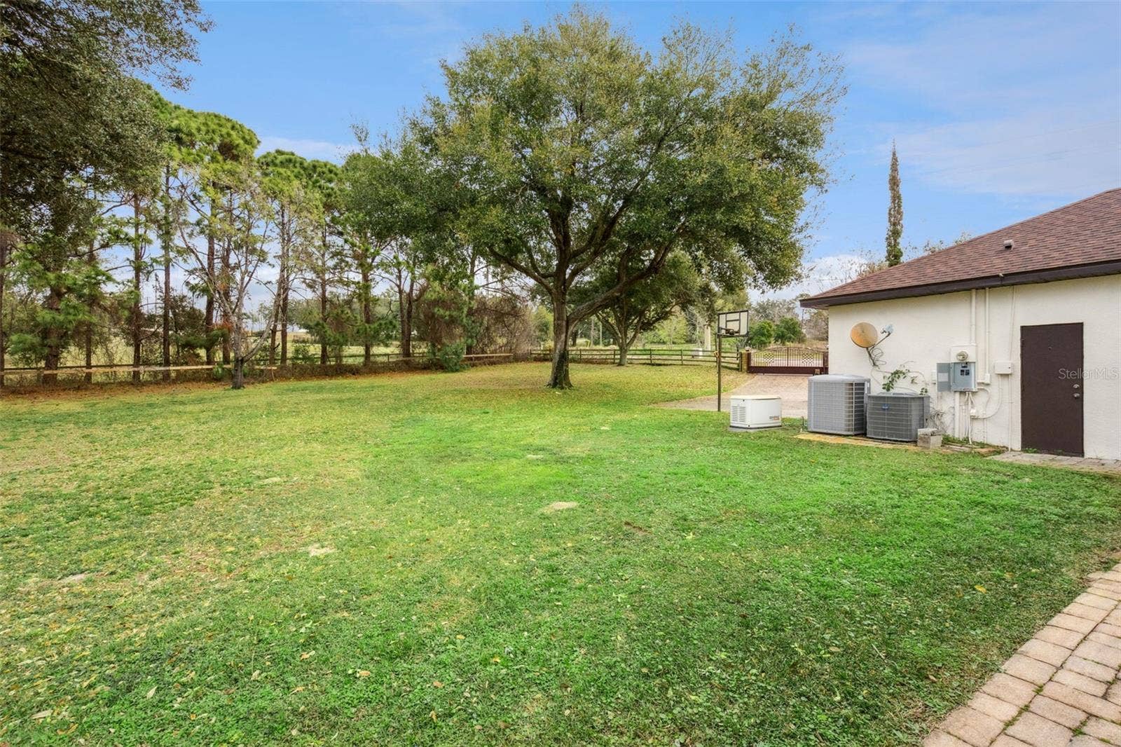 19949 S BUCKHILL ROAD, Clermont, FL 34715