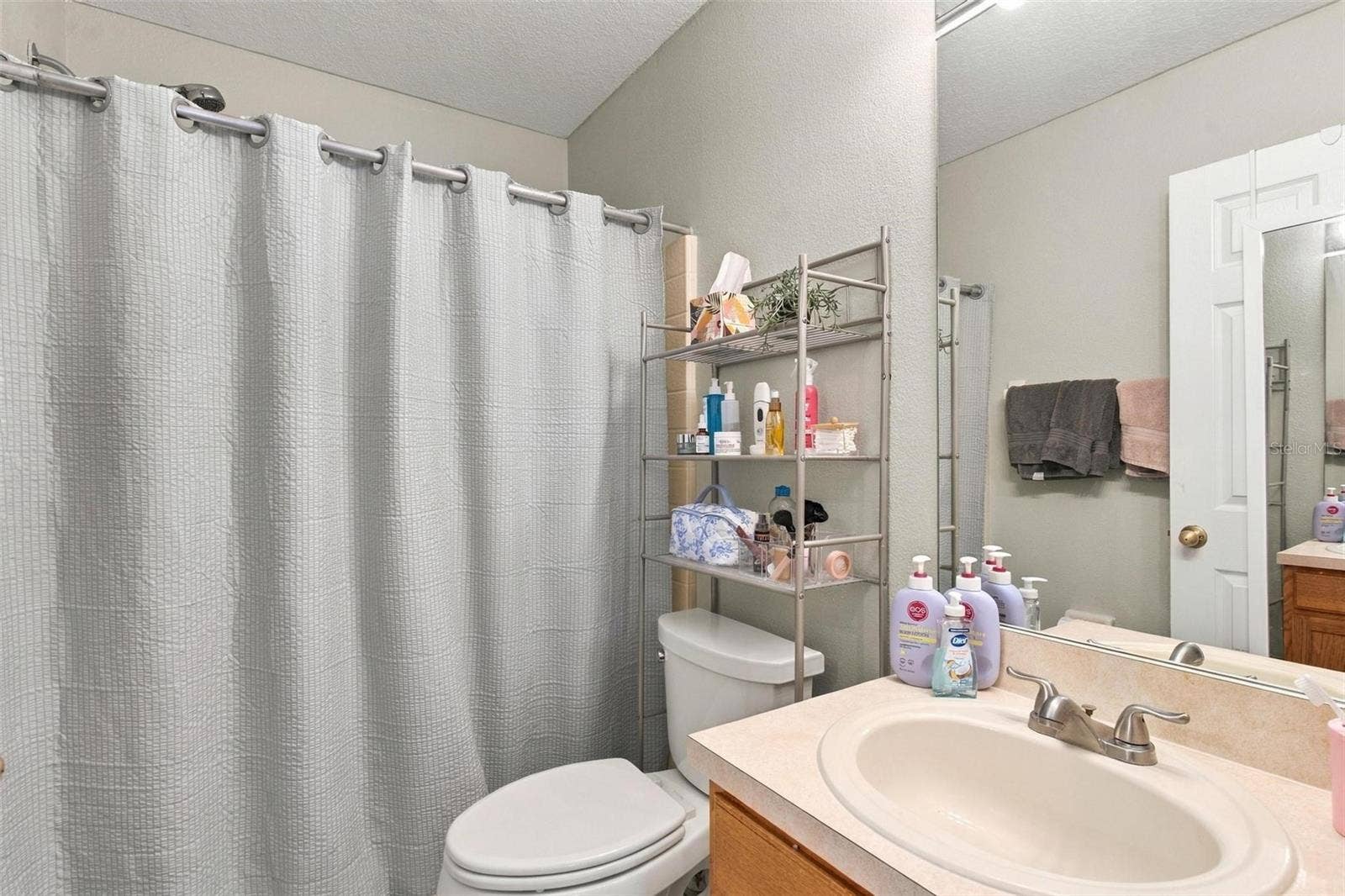 945 CLEAR CREEK CIRCLE, Clermont, FL 34714 Bathroom 3
