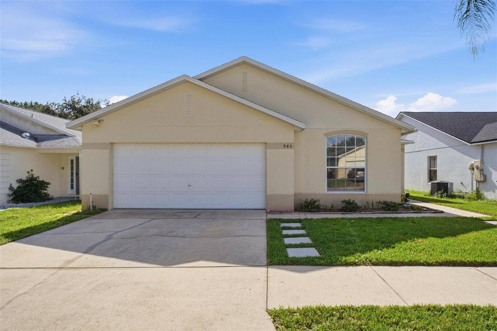 945 CLEAR CREEK CIRCLE, Clermont, FL 34714 945 CLEAR CREEK CIRCLE, Clermont, FL 34714