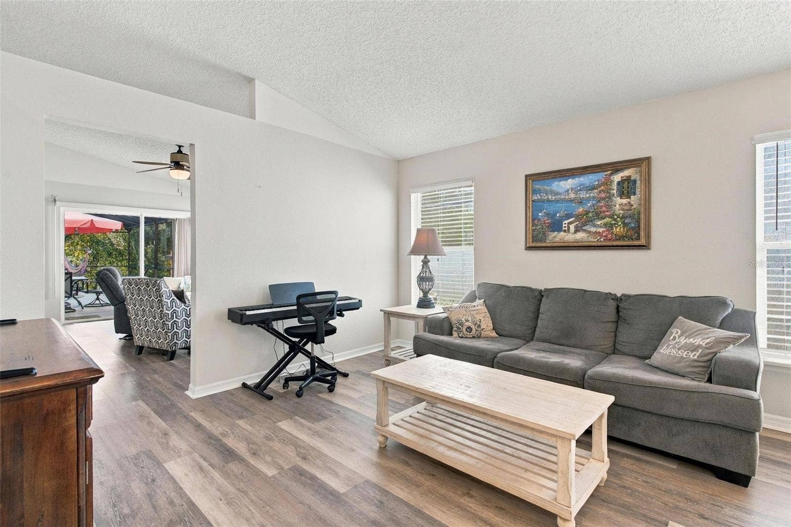 945 CLEAR CREEK CIRCLE, Clermont, FL 34714 Living Room