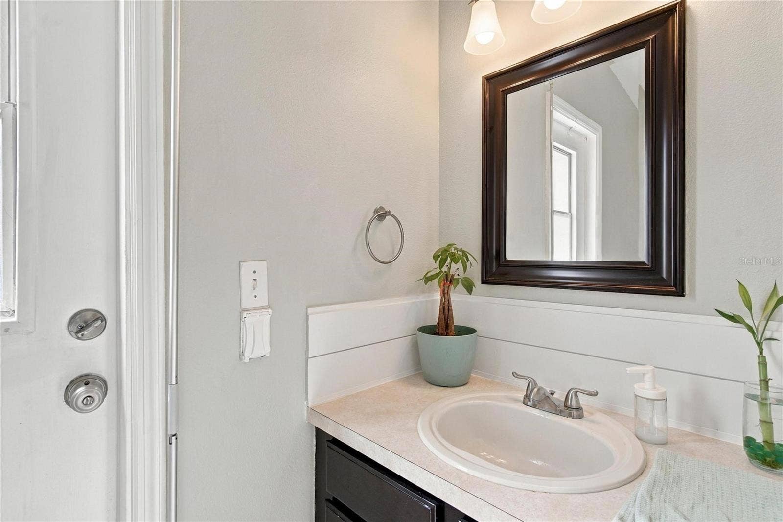 945 CLEAR CREEK CIRCLE, Clermont, FL 34714 Primary Bathroom Vanity
