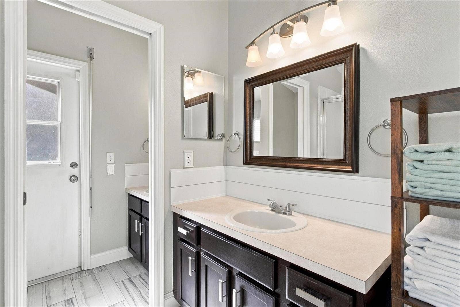 945 CLEAR CREEK CIRCLE, Clermont, FL 34714 Primary Bathroom with Dual Vanity's
