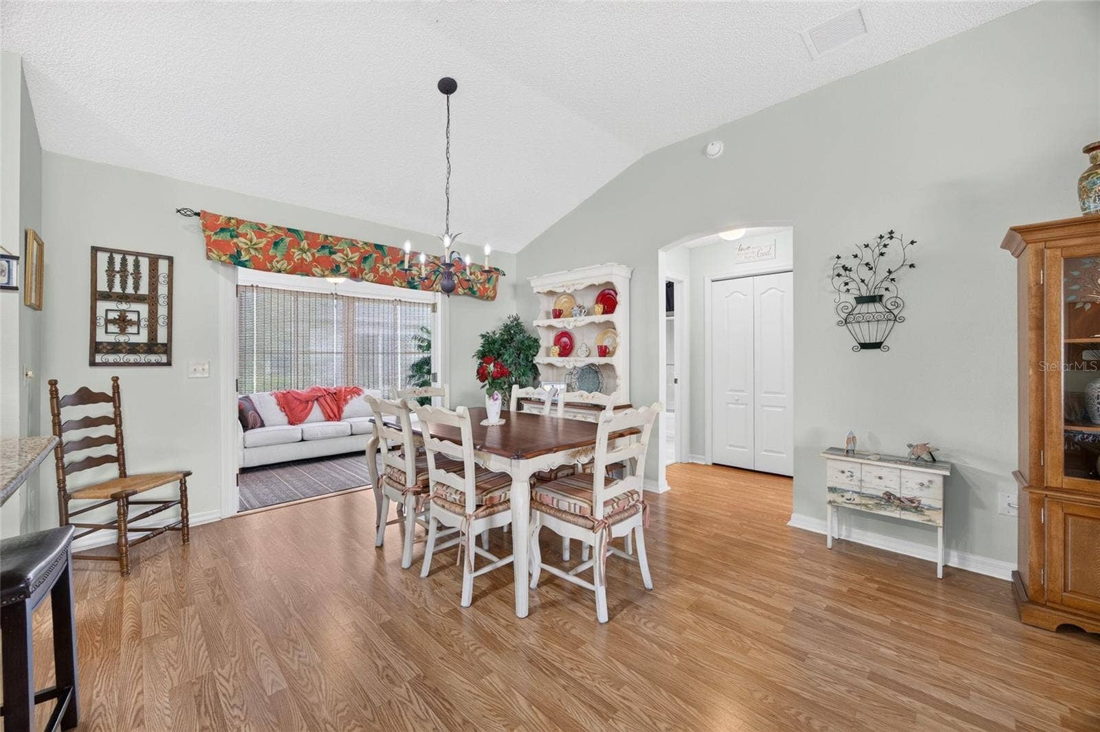 Dining Room & Opening to Enclosed Lanai