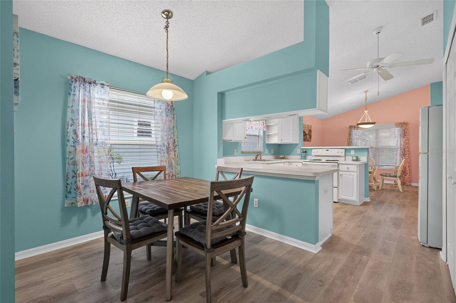 25005 CRANES ROOST CIRCLE, Leesburg, FL 34748 Dinette