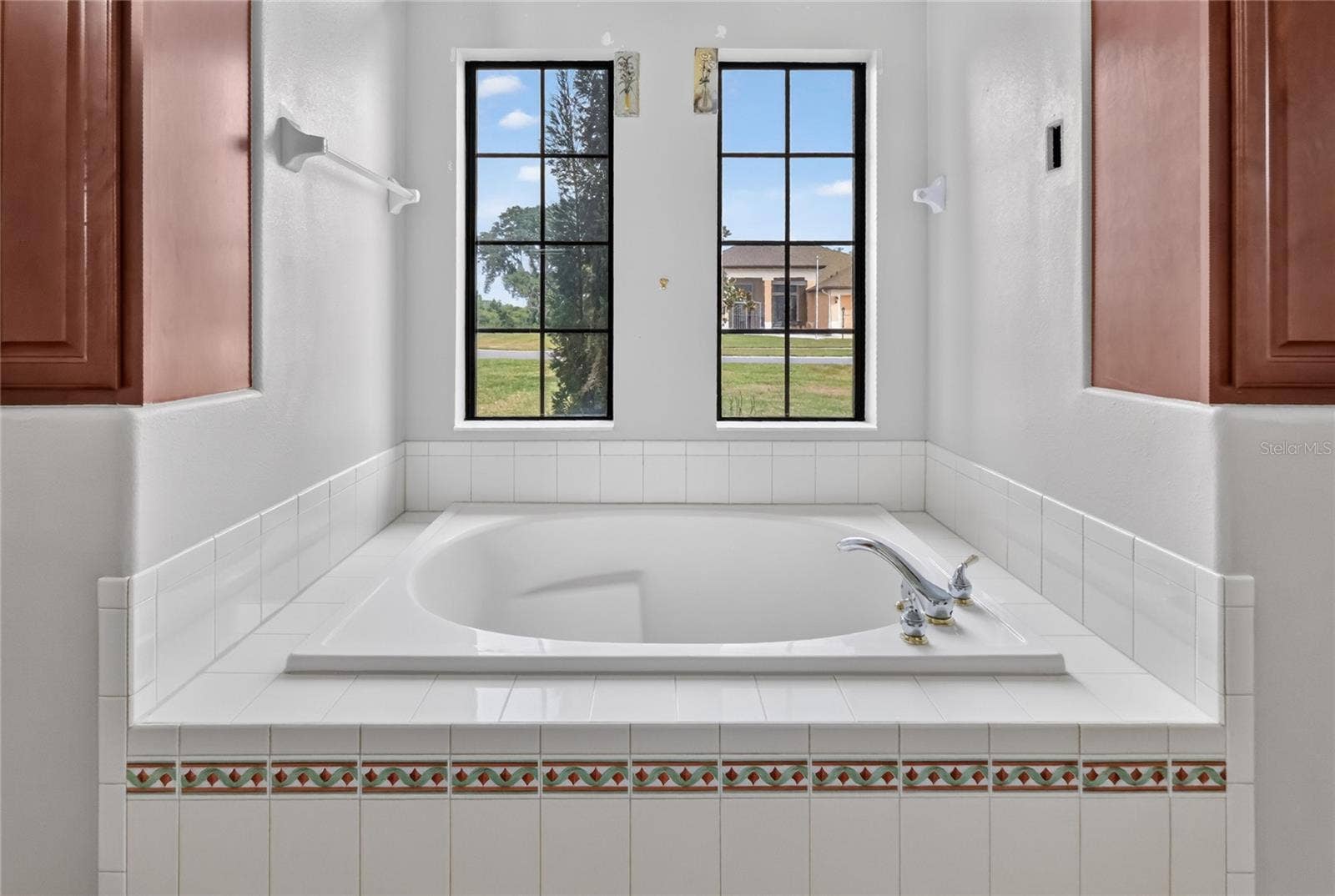 large soaking tub