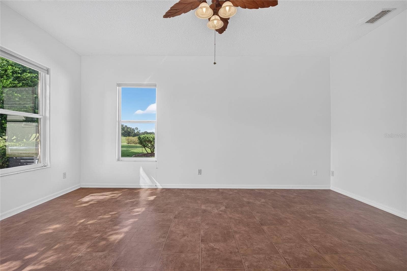 24151 BELLE MEDE DRIVE, Leesburg, FL 34748 fAMILY ROOM