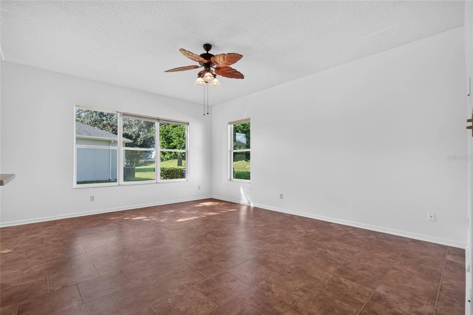 24151 BELLE MEDE DRIVE, Leesburg, FL 34748 fAMILY ROOM