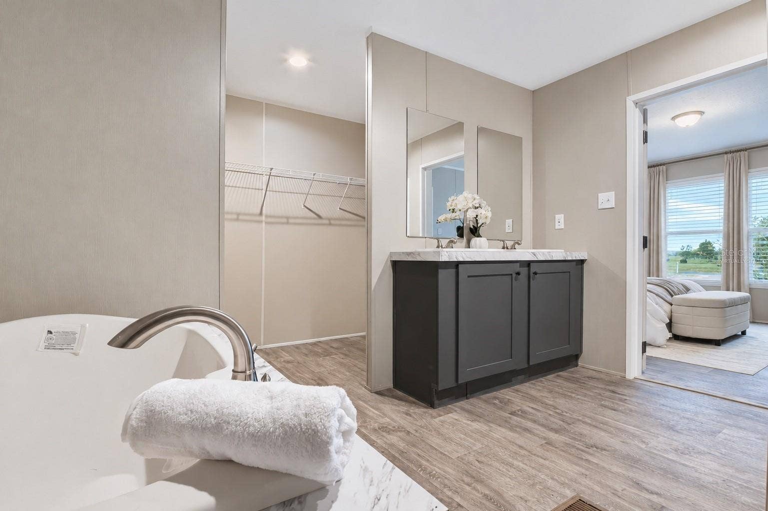25124 HUCKLEBERRY WAY, Astatula, FL 34705 Primary bath