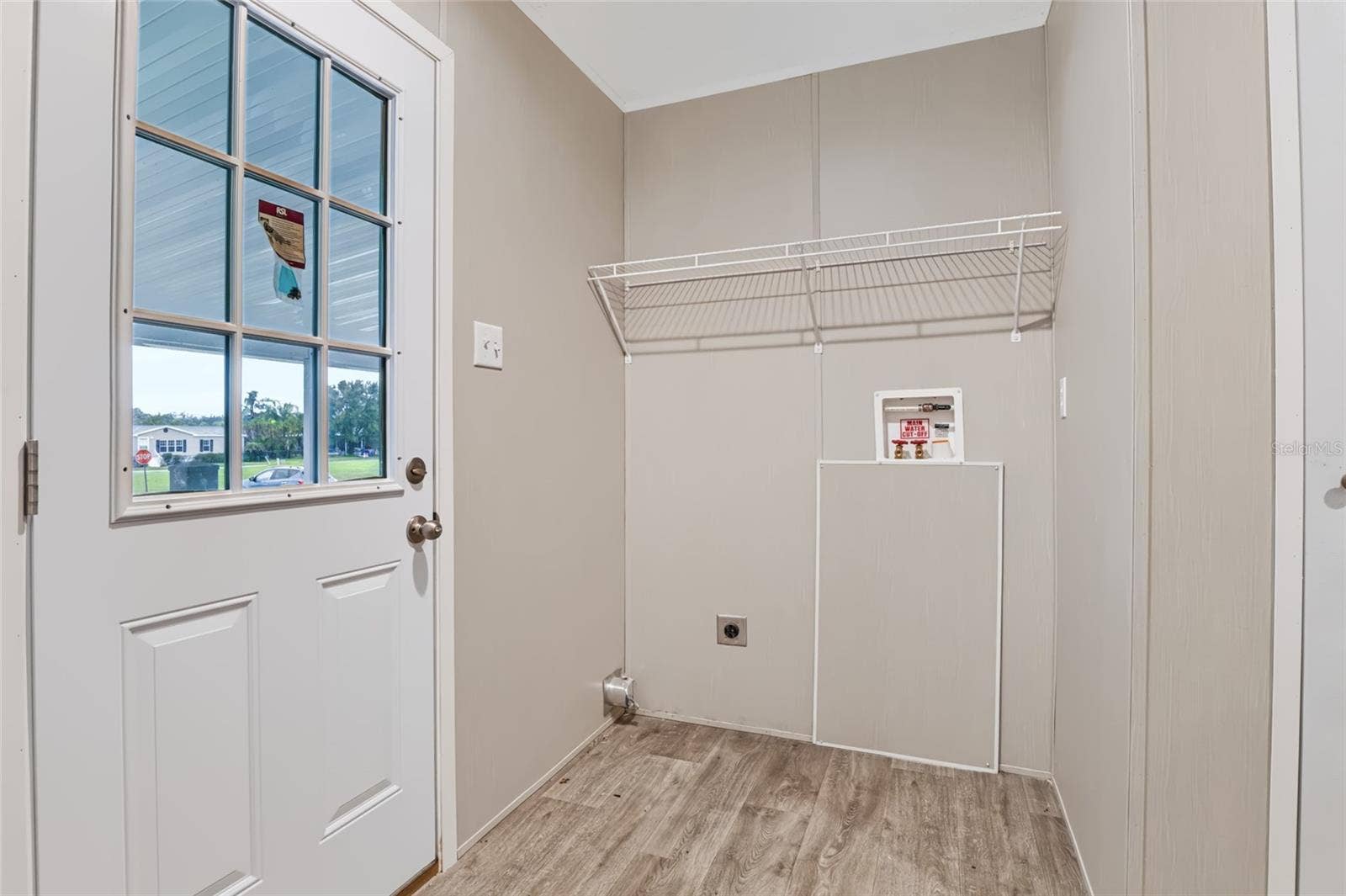 25124 HUCKLEBERRY WAY, Astatula, FL 34705 Washer/Dryer Hookups