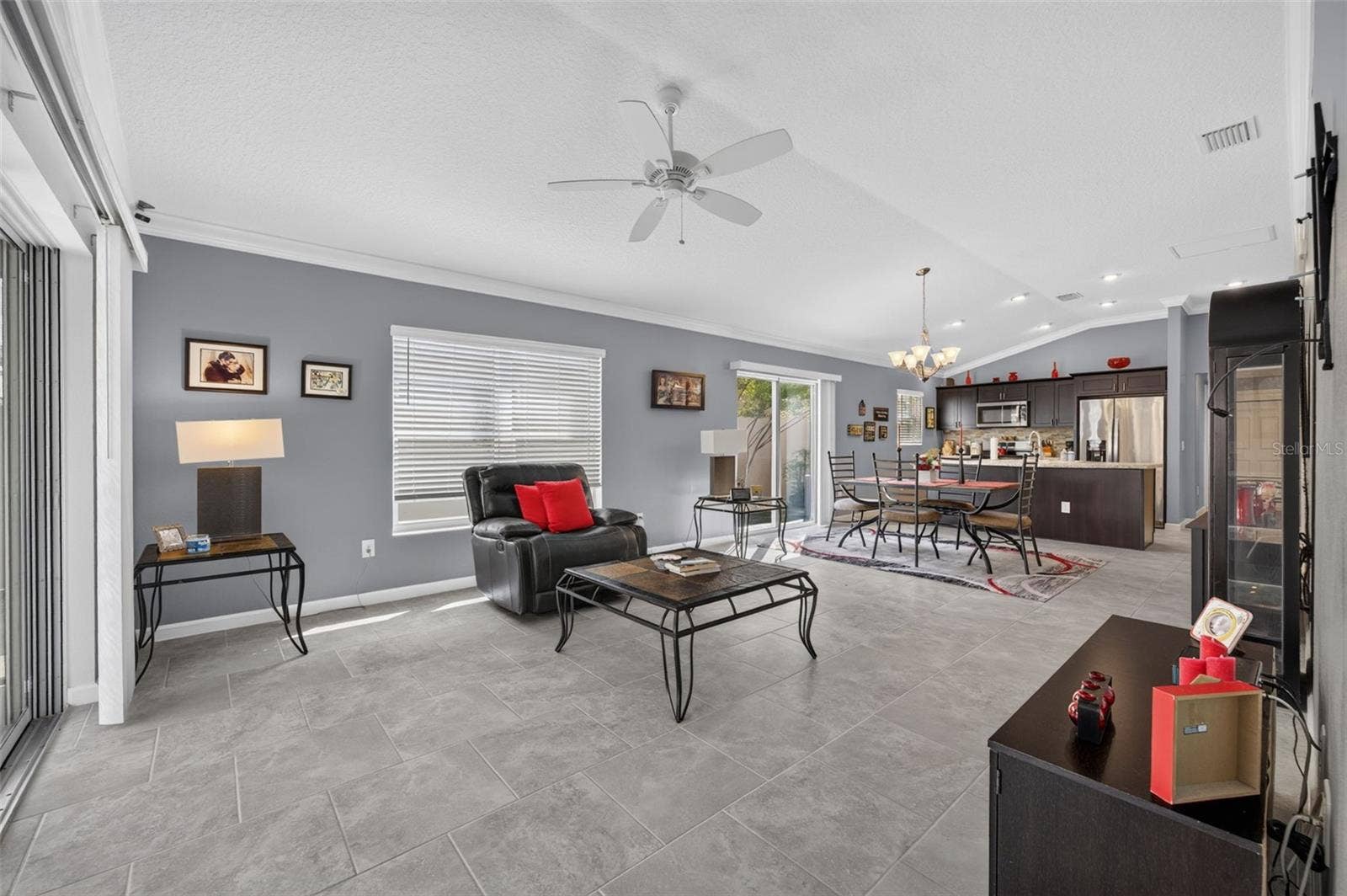 2137 LOCKLIN LANE, The Villages, FL 32163 2137 LOCKLIN LANE, The Villages, FL 32163